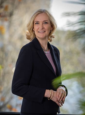 Angele portrait 350x470