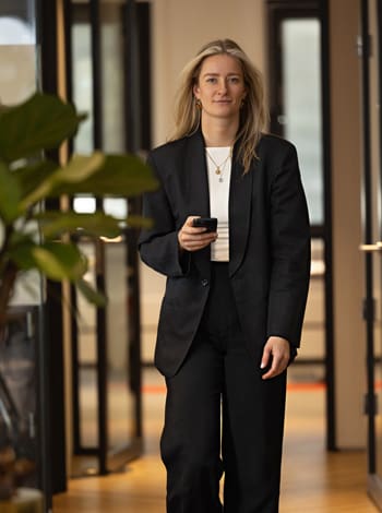 Inte portrait 350x470