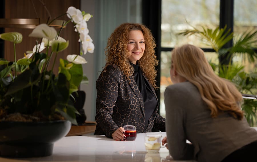 Montse landscape 900x570