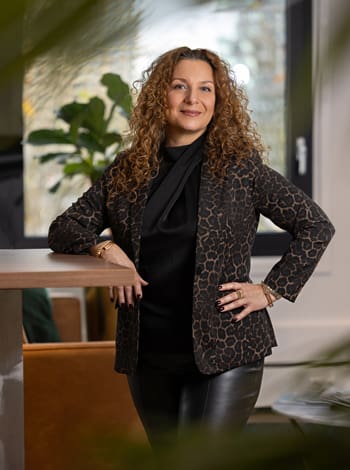 Montse portrait 350x470